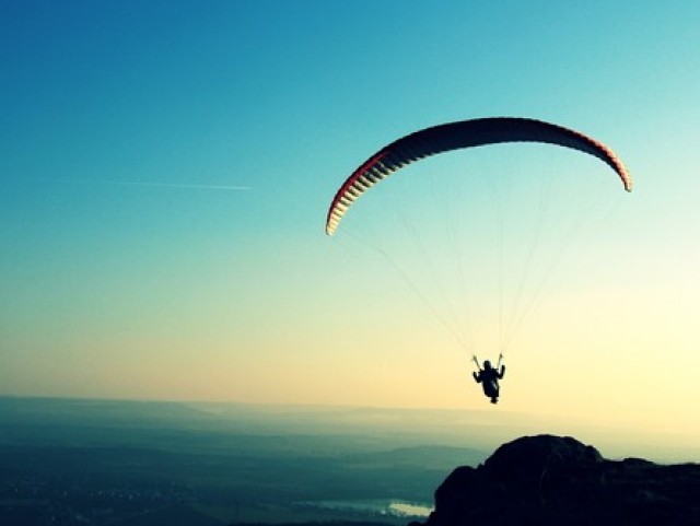 Paragliding 