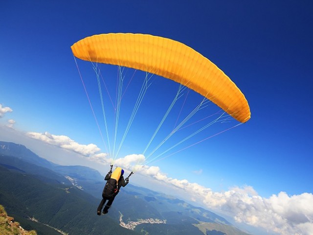 Paragliding